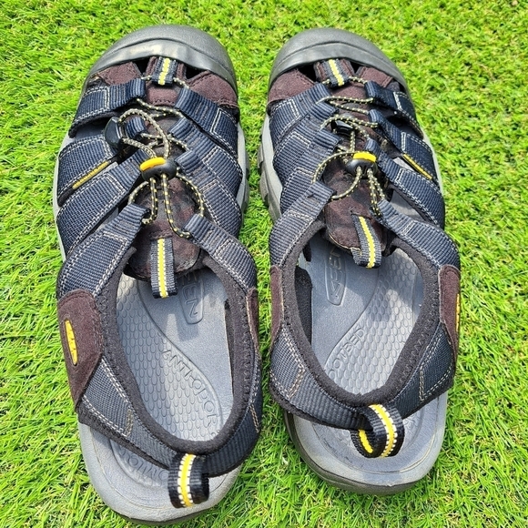 Keen Newport H2 Sport Sandal    Size 12